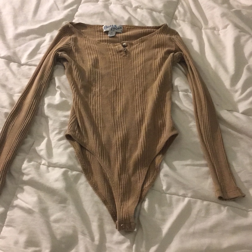 Nice top but way too small